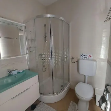 Marina Sa Parkingom Apartamento *