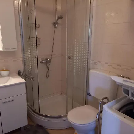 Marina Sa Parkingom Apartamento *
