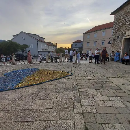 Marina Sa Parkingom Apartamento